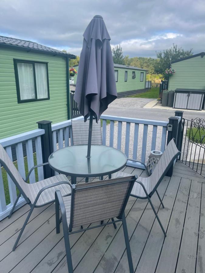 Villa 4 Lakes Holiday Let à Carnforth Extérieur photo